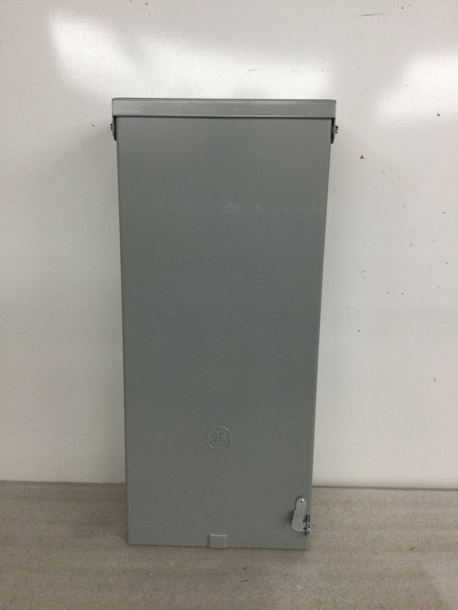 GE THQMV200NREP 200 Amp Enclosed Circuit Breaker Outdoor Surface Mount