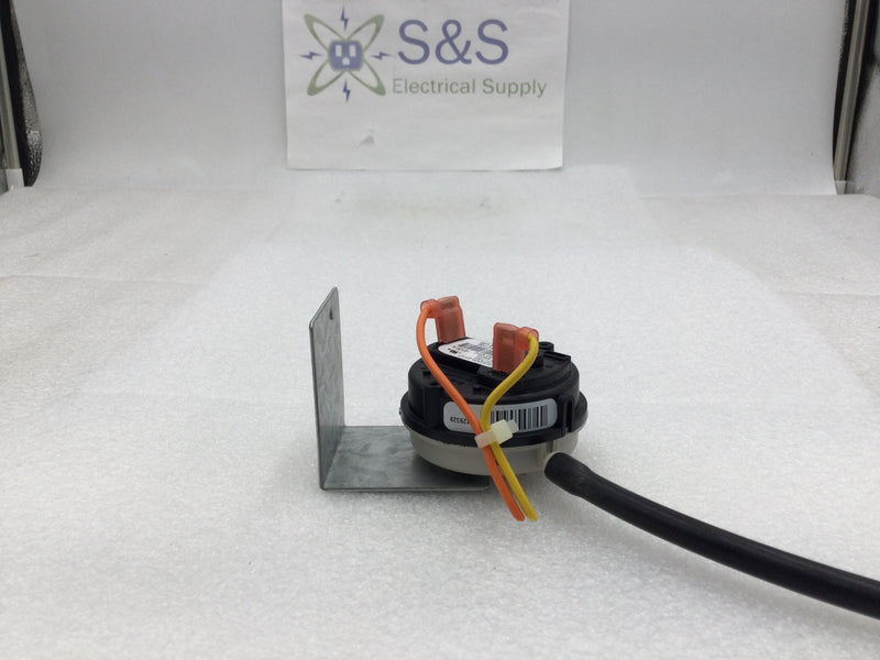 Honeywell IS20205-6117 Air Pressure Switch (HK06WC100)