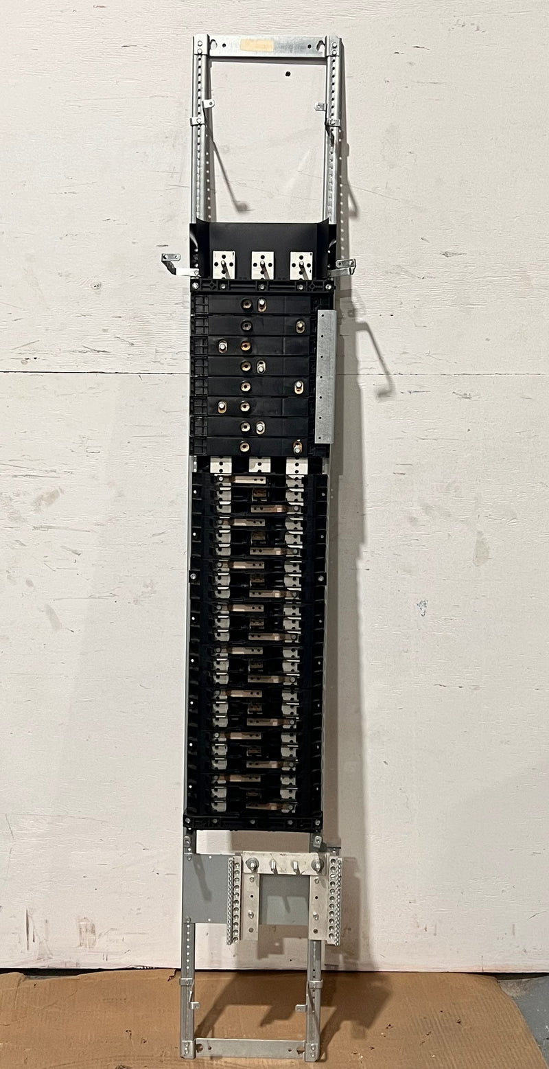 GE General Electric AQF3484MTX ML 400 Amp 208/120v 3 Phase 4 Wire A-Series II Panelboard and Deadfront