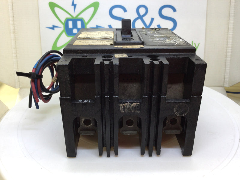 Westinghouse MCP03150R 15 Amp 600 Volt 3 Pole W/4979D06G17 125/250v 5a Aux Switch