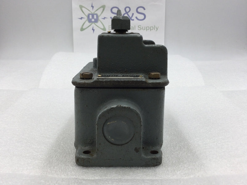 General Electric CR2940 600V Heavy Duty Push Button Selector Switch