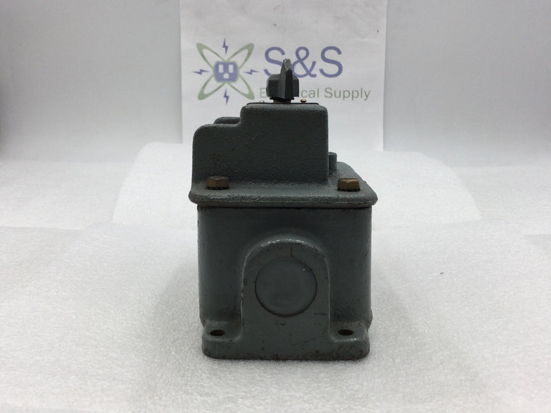 General Electric CR2940 600V Heavy Duty Push Button Selector Switch