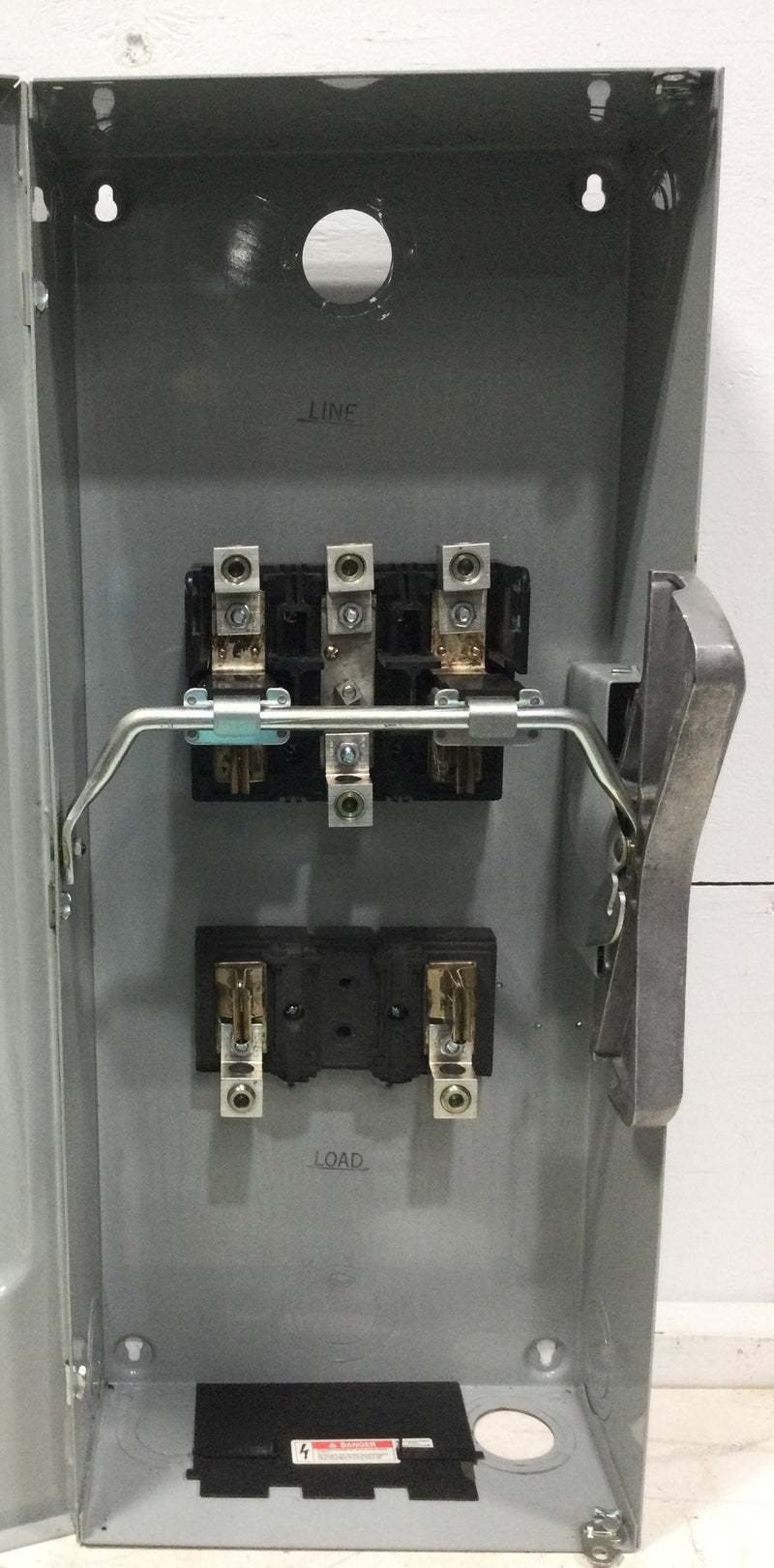 Siemens JN324 200 Amp 15 HP General Duty Fused Safety Switch 2 Pole 240 VAC Nema Type 1 Enclosure