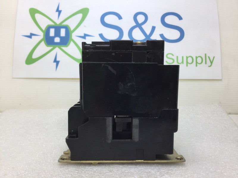 Square D 8502SC02 Series A Nema Size 1 Contactor 30 Amp 3 Phase 200-575 VAC 7.5-10 HP 120 VAC Coil