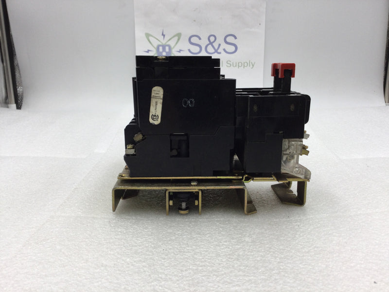 Square D 8736 SA016 Nema Size 00 Series B Reversing Starter/Contactor 3 Phase 200-575 VAC 1 1/2 to 2 HP with 120 VAC Coil