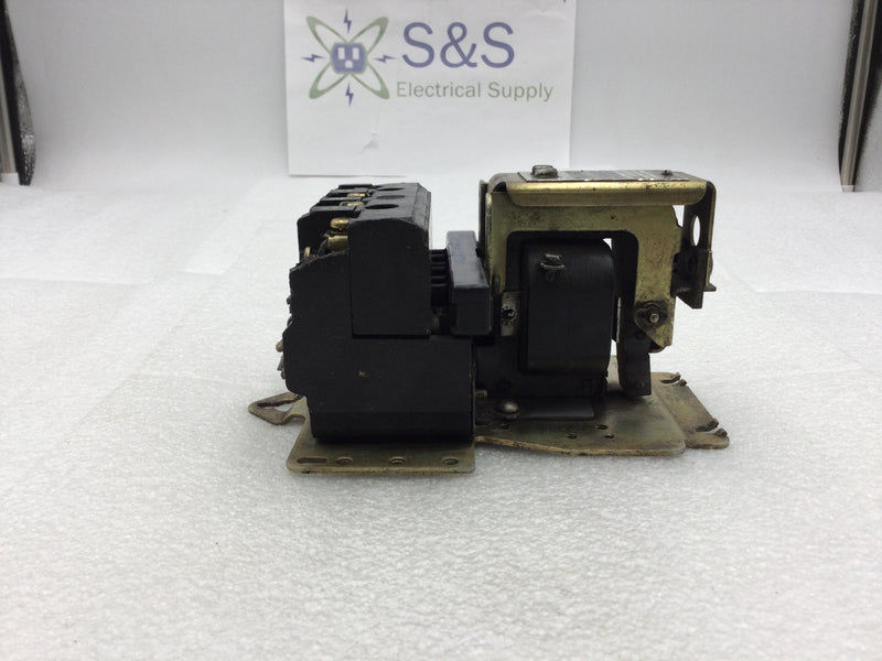 Square D 8502-C0-2 Series A Nema Size 1 Motor Contactor 27 Amp 3 Pole 110-550 VAC with 120 VAC Coil