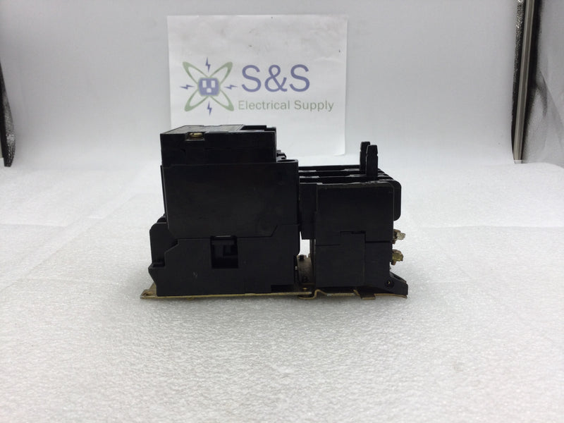 Square D 8536SBG1 Nema Size 0 Series A 2 Pole 115/230 VAC Contactor/Starter with 120 VAC Coil