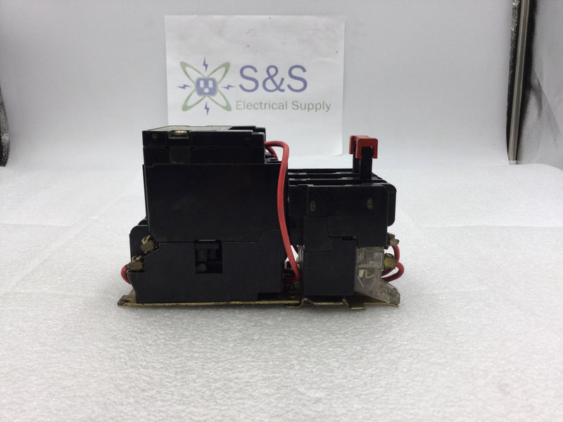 Square D 8536SBG1 Nema Size 0 Series A 2 Pole 115/230 VAC Contactor/Starter with 240 VAC Coil