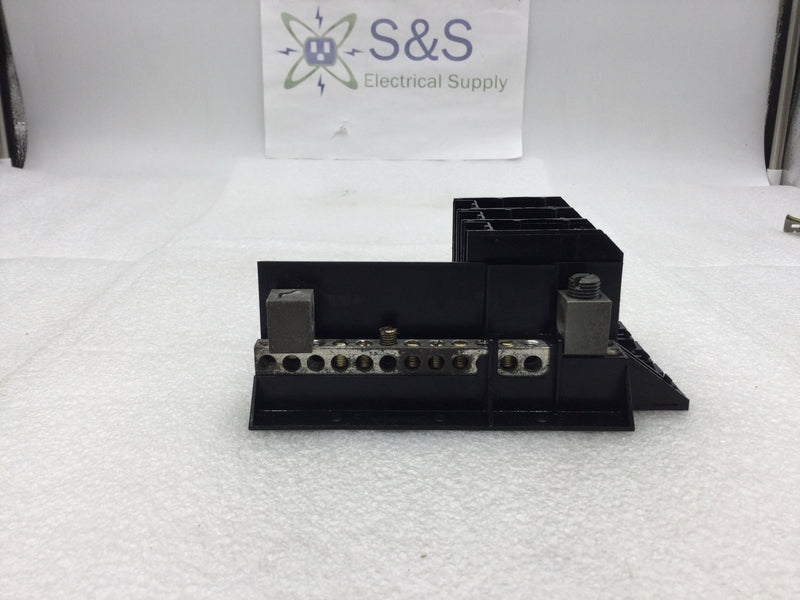 Siemens E0303ML3100 100 Amp 3 Phase 120/240 VAC Load Center Guts Only 4" X 6"