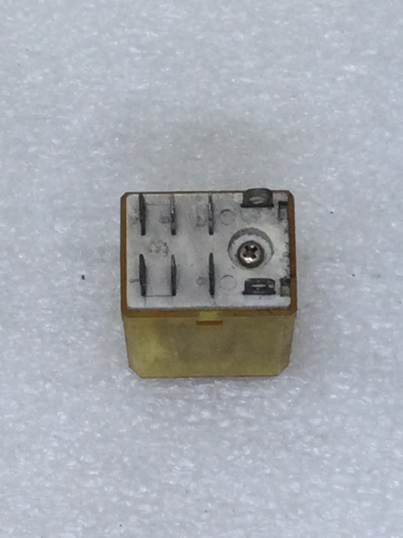 Lot of 10 Idec RH2B-U Plug-In Ice Cube Relay 110-120 VAC 24 VAC 8-Blades Rated for 7.5 Amps at 120 VAC