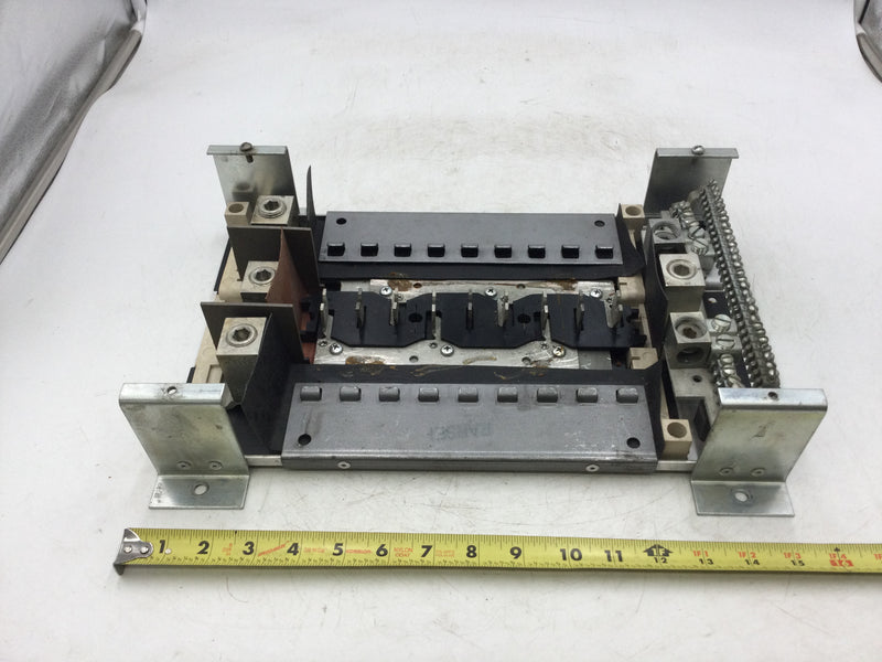 Bryant 9 Space/18 Circuit 3 Phase 400 Amp Main Load Center Guts Only 11" X 15"