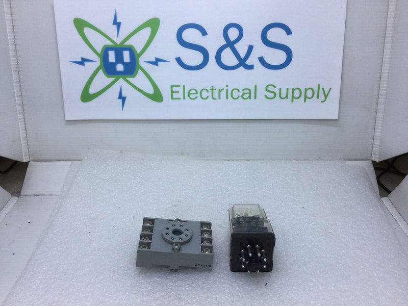 Square D KPD 12 General Purpose Relay 10 Amp 250VAC Class 8501 2PDT Coil 24VDC/ Includes Relay Socket Base 8 Pins 8501NR51 300V