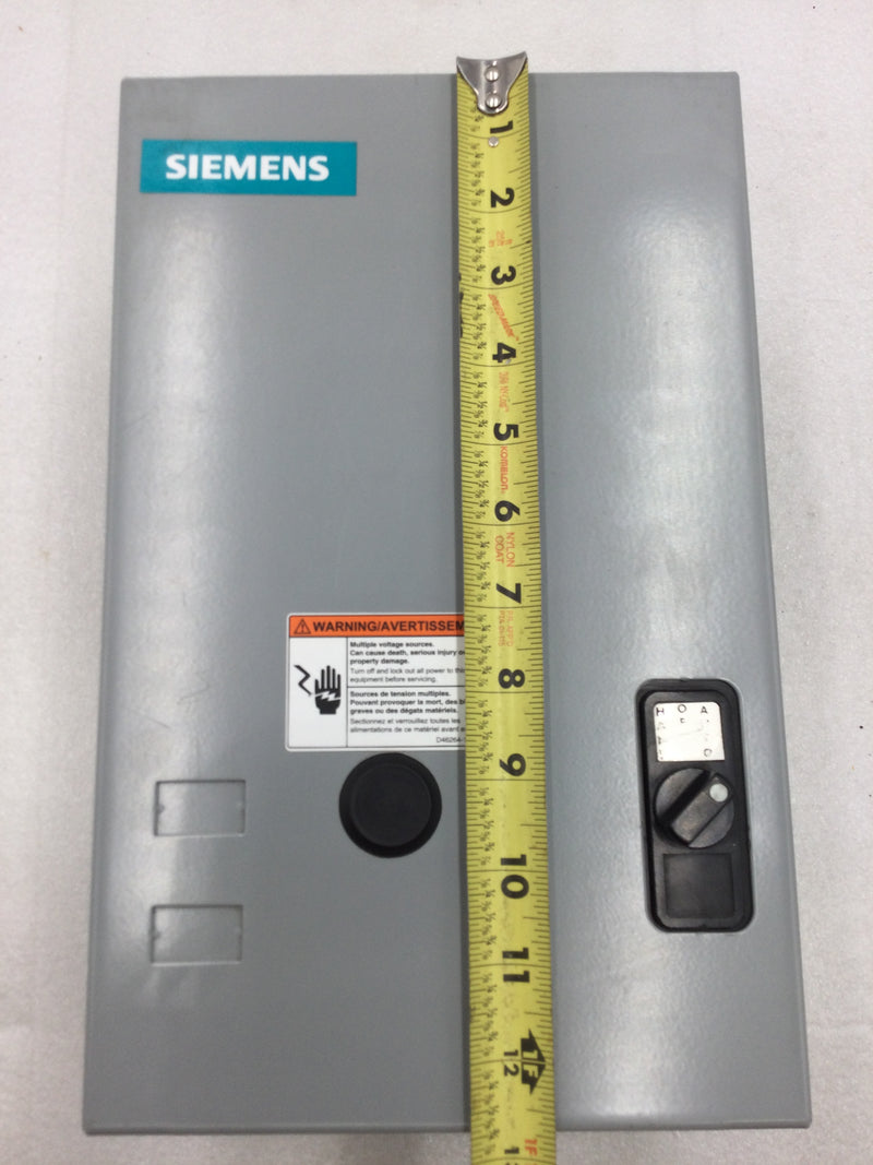 Siemens CLM1B08120 Mechanically Held Lighting Contactor with 49SBSB1 HAND-OFF-AUTO Selector switch and 429447-001 120V Lighting Control Module