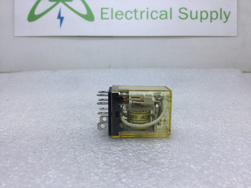 Idec RH2B-U Plug In Ice Cube Relay 110-120 VAC 24 VAC 50/60Hz 8-Blades Rated for 7.5 Amps at 120 VAC