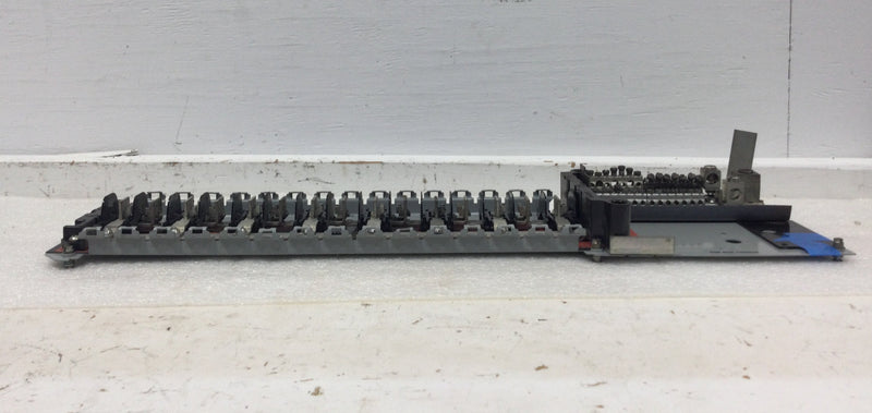 GE General Electric TM3015 15 Space/30 Circuit 150 Amp 120/240 VAC Load Center Guts Only 6" X24"