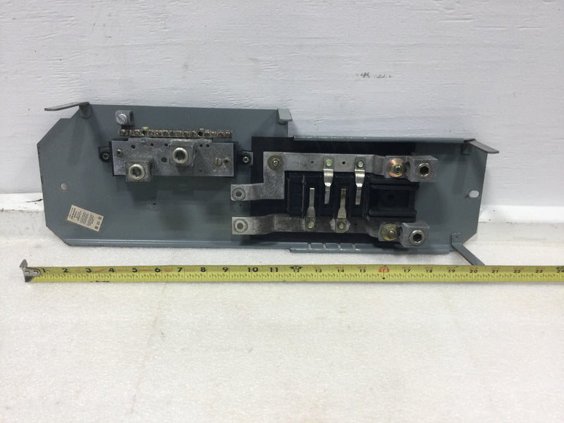 Square D QON8-16M150FTRB 4 Space/8 Circuit 150 Amp Feed Thru Load Center Guts Only 7" X 21"