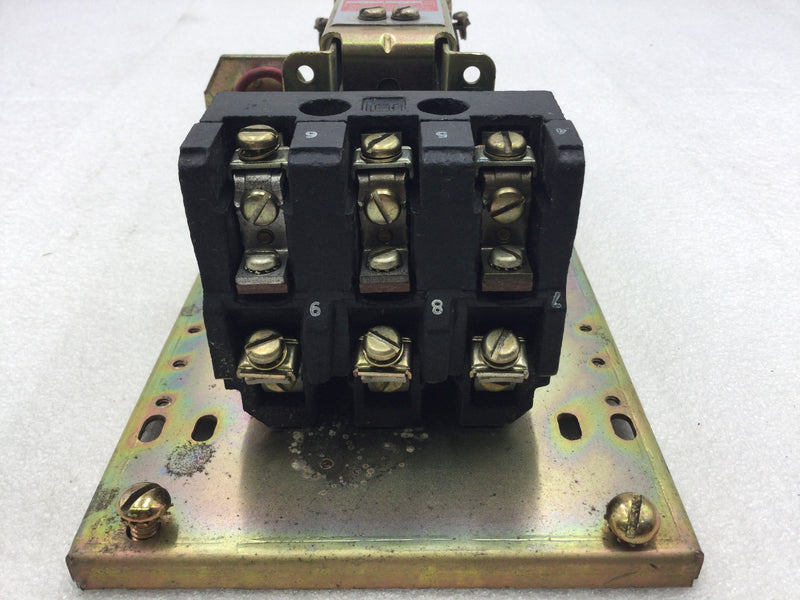 Square D 8903-M0-11-B 3 Pole 30 Amp Lighting Contactor Class 8903 Type M0-11 Series B