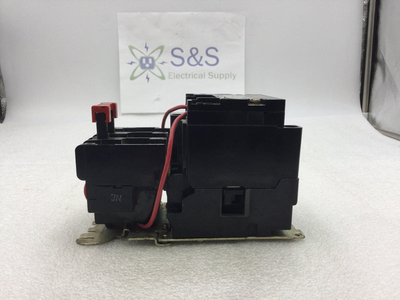 Square D 8536 SCG3-A Series A Starter/Contactor 200-575 VAC 7.5 to 10 HP Nema Size 1 with Reset Switch