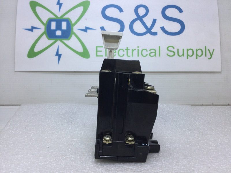 Allen-Bradley 42185-800-1 3 Pole Overload Relay 120-600 VAC 1 NC Contact Nema A600 for Size 0-1 Series 500 Starters