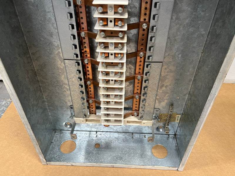 Siemens/ITE BG30MB4150STM 3 Phase 4 Wire 225A 208Y/120V 30 Circuit Series 8 Type BQ,BQH Panel Board