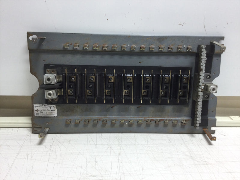 ITE/Siemens Type EQ-P Load Center 14 Space/28 Circuit 120/240 VAC Guts Only 11" X 20.5"