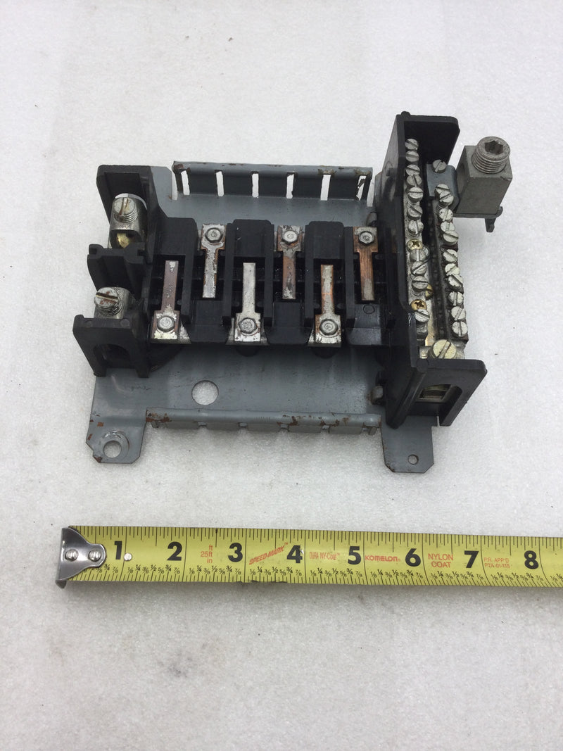 Square D QON Series 6 Space/12 Circuit 100 Amp 120/240 VAC Guts Only 7" X 8"