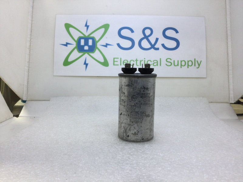 GE General Electric Capacitor 97F4525 15uf 370 VAC 60Hz (511898-17)