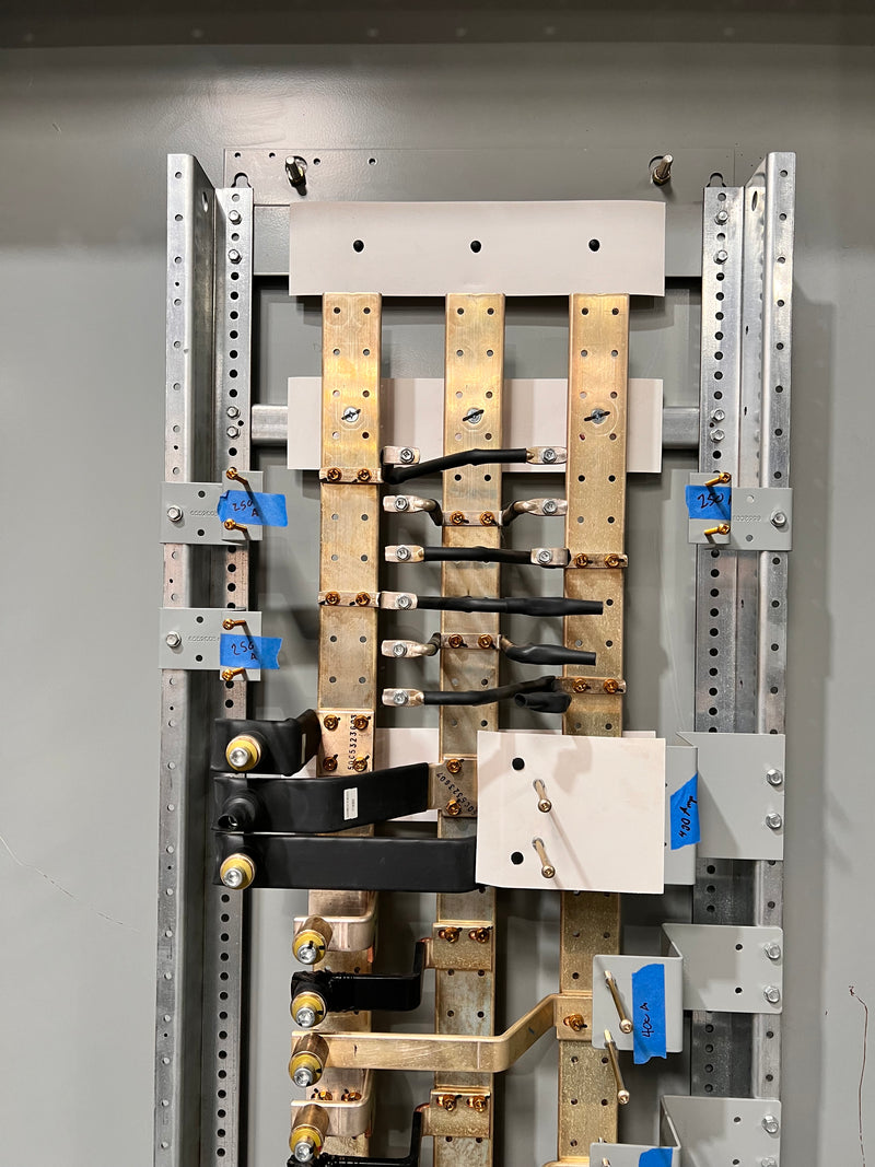 Eaton Cutler Hammer PRL4X 800 Amp 208/120V Panelboard Nema1 PDG53M0800E2NN Main Breaker