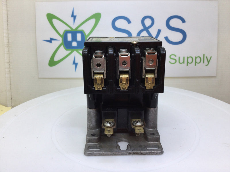 General Electric CR353AC3DA1 3 Pole 30A 600VAC 110/120V 50/60Hz Coil