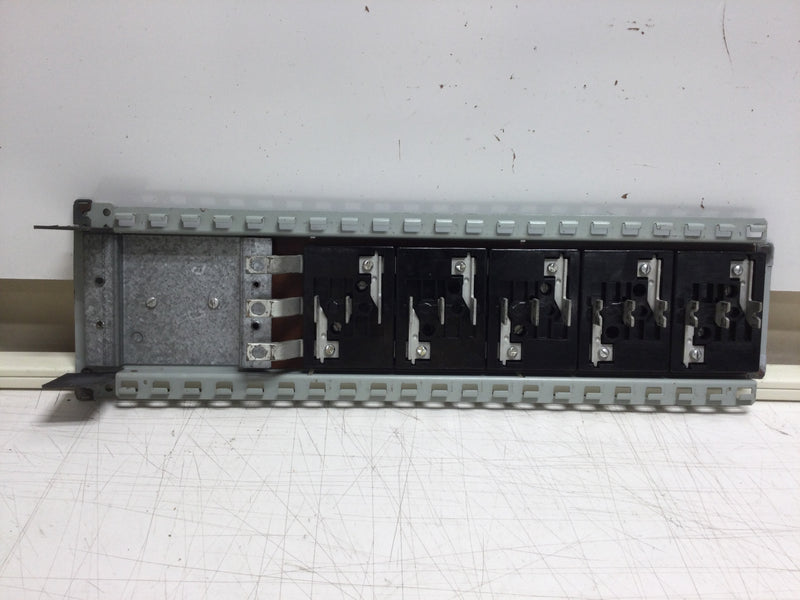 GE General Electric 30 Circuit 3 Phase 4 Wire Panelboard Guts Only 6" X 23"