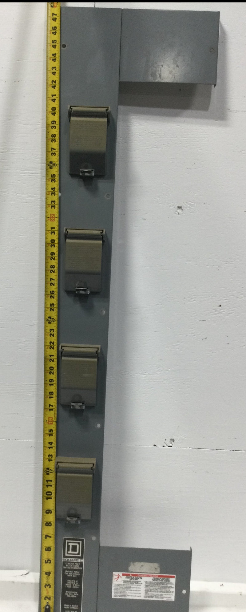 Square D EZMR114125 Branch unit, EZ Meter-Pak, 125A, 4 x 5 jaw sockets, 120/240VAC, no bypass, ringless, 800A Al busbar (Cover Only) 47 3/4" x 12"