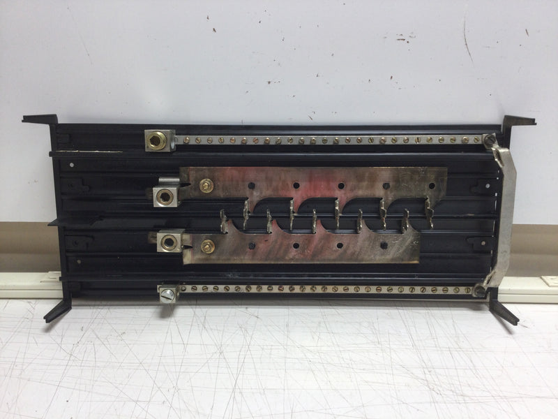 Siemens G2040MB1200CU 10 Space/20 Circuit 200 Amp Load Center 120/240 VAC Guts Only 9" x 20"