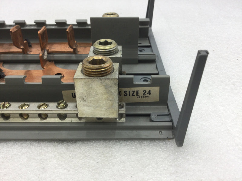 ITE/Siemens G2030ML1150CU 10 Space/30 Circuit 150 Amp Load Center 120/240 VAC Guts Only Copper Buss 9" X 14"