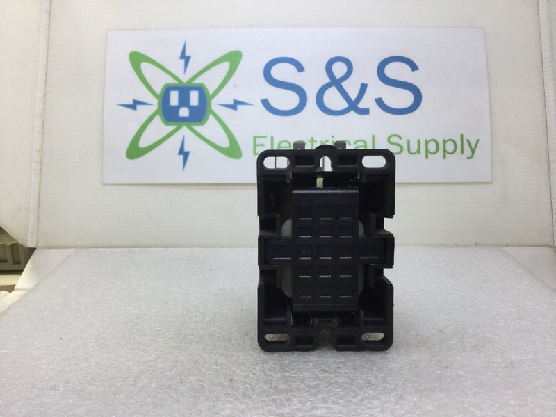 Square D 8910DPA33V09 Definite Purpose Contactor 600VAC 30 Amp 208-240 VAC Coil