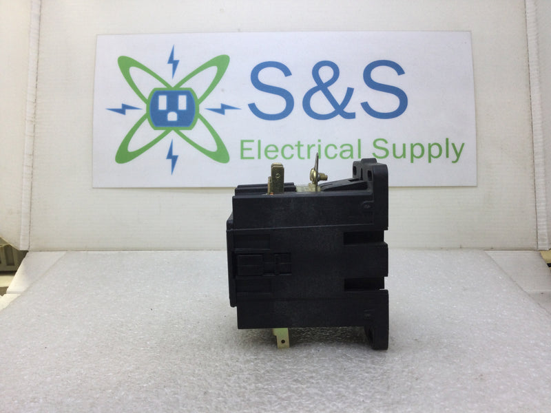 Square D 8910DPA33V09 Definite Purpose Contactor 600VAC 30 Amp 208-240 VAC Coil