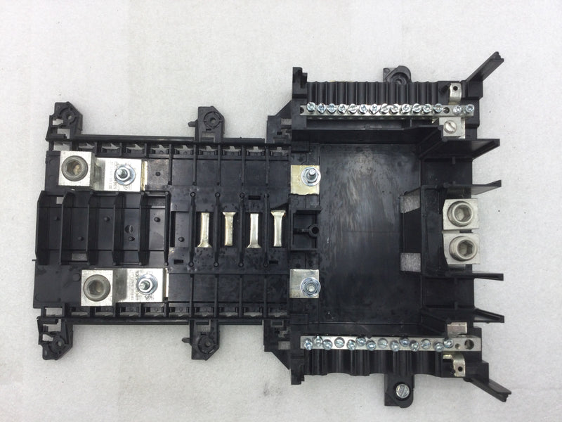 Square D BX30RFT Single Phase 200 Amp 240 VAC 4 Space/8 Circuit Type QO Feed Thru Load Center Guts Only 10" X 13"