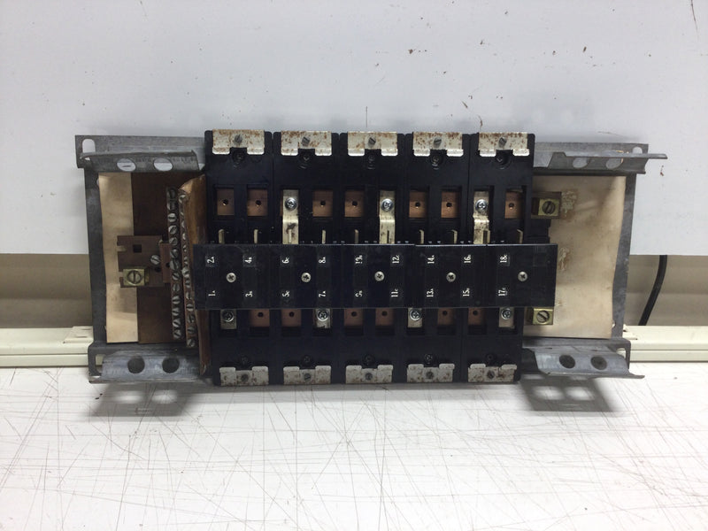 Westinghouse 10 Space/20 Circuit 200 Amp 3 Phase Load Center Guts Only 8" X 18"