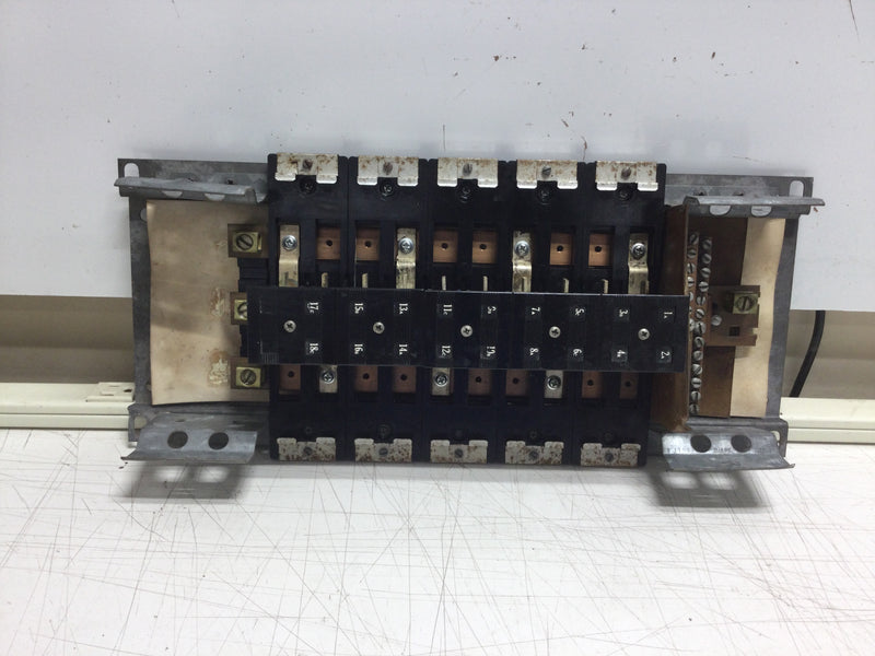 Westinghouse 10 Space/20 Circuit 200 Amp 3 Phase Load Center Guts Only 8" X 18"