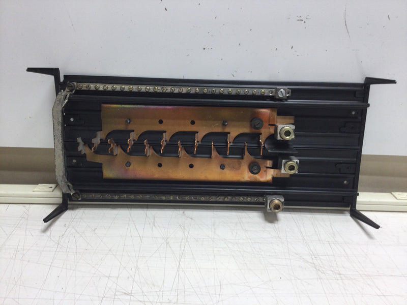 Siemens 12 Space/40 Circuit 150 Amp 120/240V 1 Phase 3 Wire Copper Bus Guts Only 9" X 19"