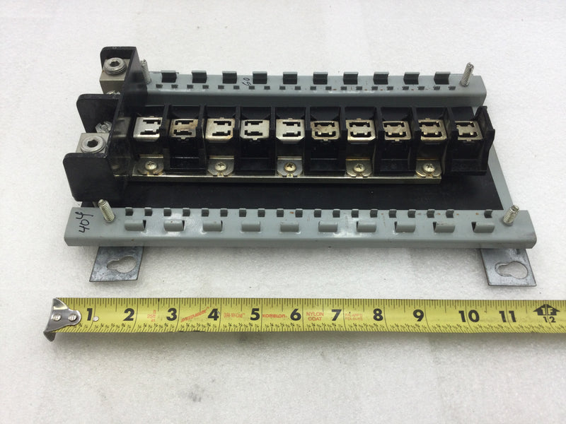 FPE 10 Space/20 Circuit 200 Amp 120/240 VAC Load Center Guts Only  7" X 12"