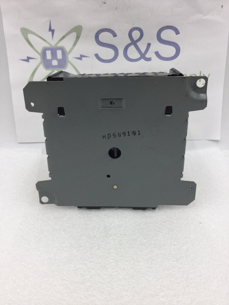 Square D QON8-16 4 Space 8 Circuit 100 Amp 120/240 VAC Guts Only 7" X 5.5"