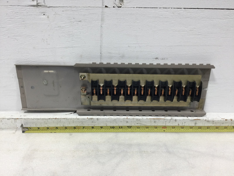 Eaton/Cutler-Hammer CH32B150R 150 Amp 16 Space/32 Circuit 120/240 VAC Load Center Guts Only 6" X 21"