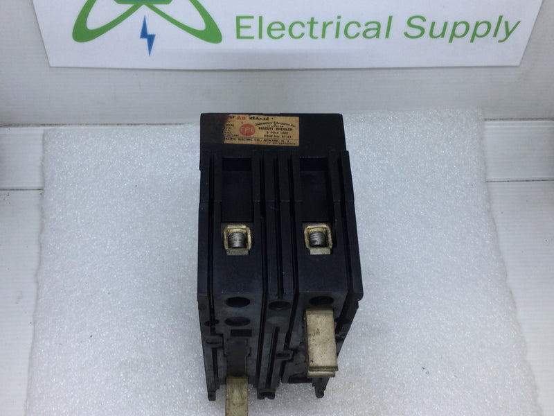 Square D QO2301021 2 Pole 30 Amp 120 Volt Shunt Trip Plug In Circuit Breaker QO230-1021