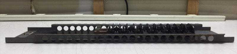 Eaton/Cutler Hammer 200 Amp 12 Space/24 Circuit Load Center Copper Buss Guts Only 6" X 21.5"