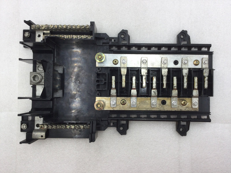 Square D QON20-40M200 200 Amp 10 Space/40 Circuit 120/240 VAC Load Center Guts Only 9" X 14"