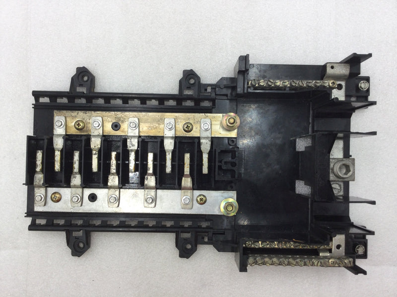 Square D QON20-40M200 200 Amp 10 Space/40 Circuit 120/240 VAC Load Center Guts Only 9" X 14"