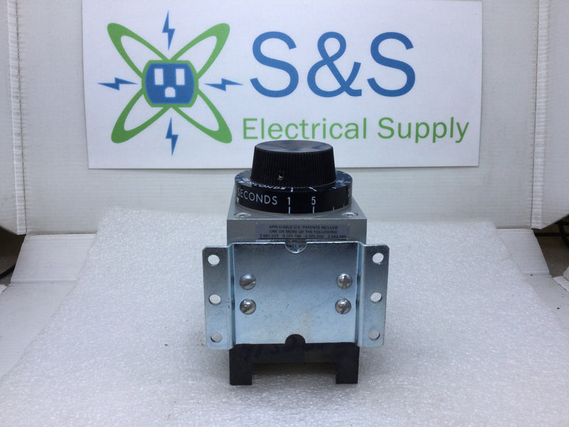 AGASTAT 7012AK Timer Relay 1-300 Sec. Relay 120V 60Hz Mounting Plate Included Ser.86510685