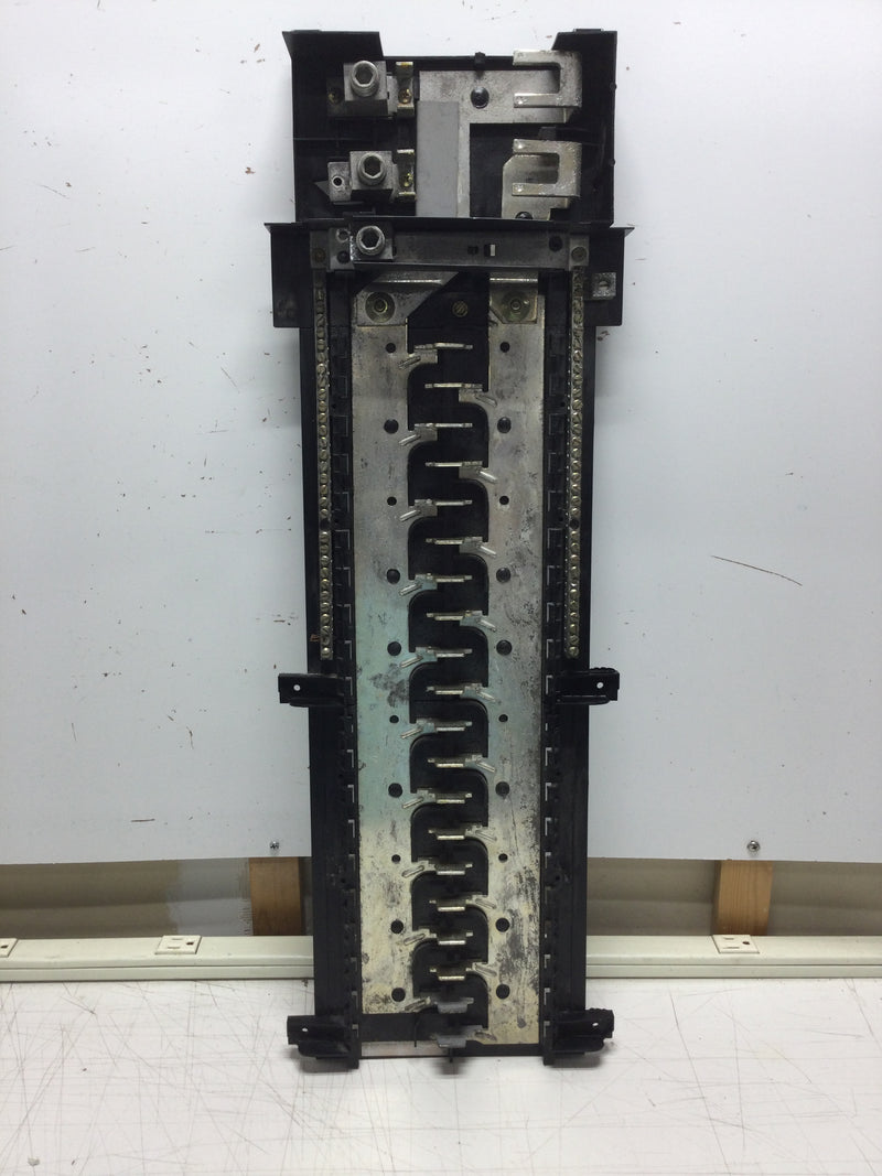 Square D HOMN40M200 200 Amp 20 Space/40 Circuit Load Center Guts Only 28" x 9.5"