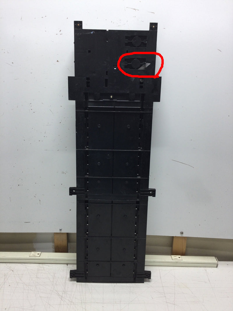 Square D HOMN40M200 200 Amp 20 Space/40 Circuit Load Center Guts Only 28" x 9.5"