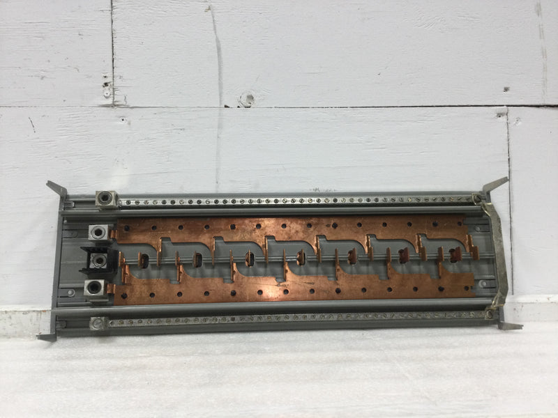 ITE/Siemens 3 Phase 200 Amp 21 Space/42 Circuit 120/240 VAC Copper Bus Guts Only 9" x 25"